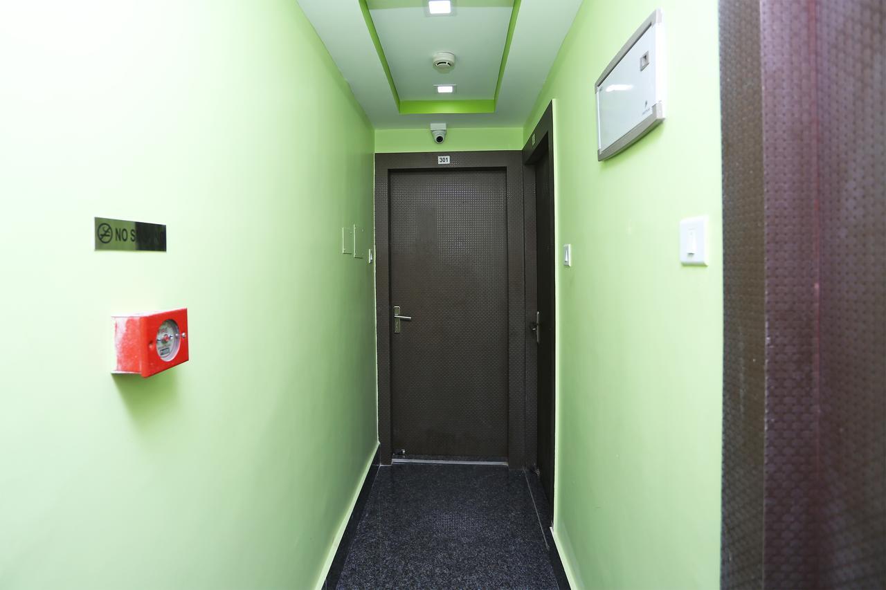 Oyo 9975 Hotel Asmeet โกลกาตา ภายนอก รูปภาพ