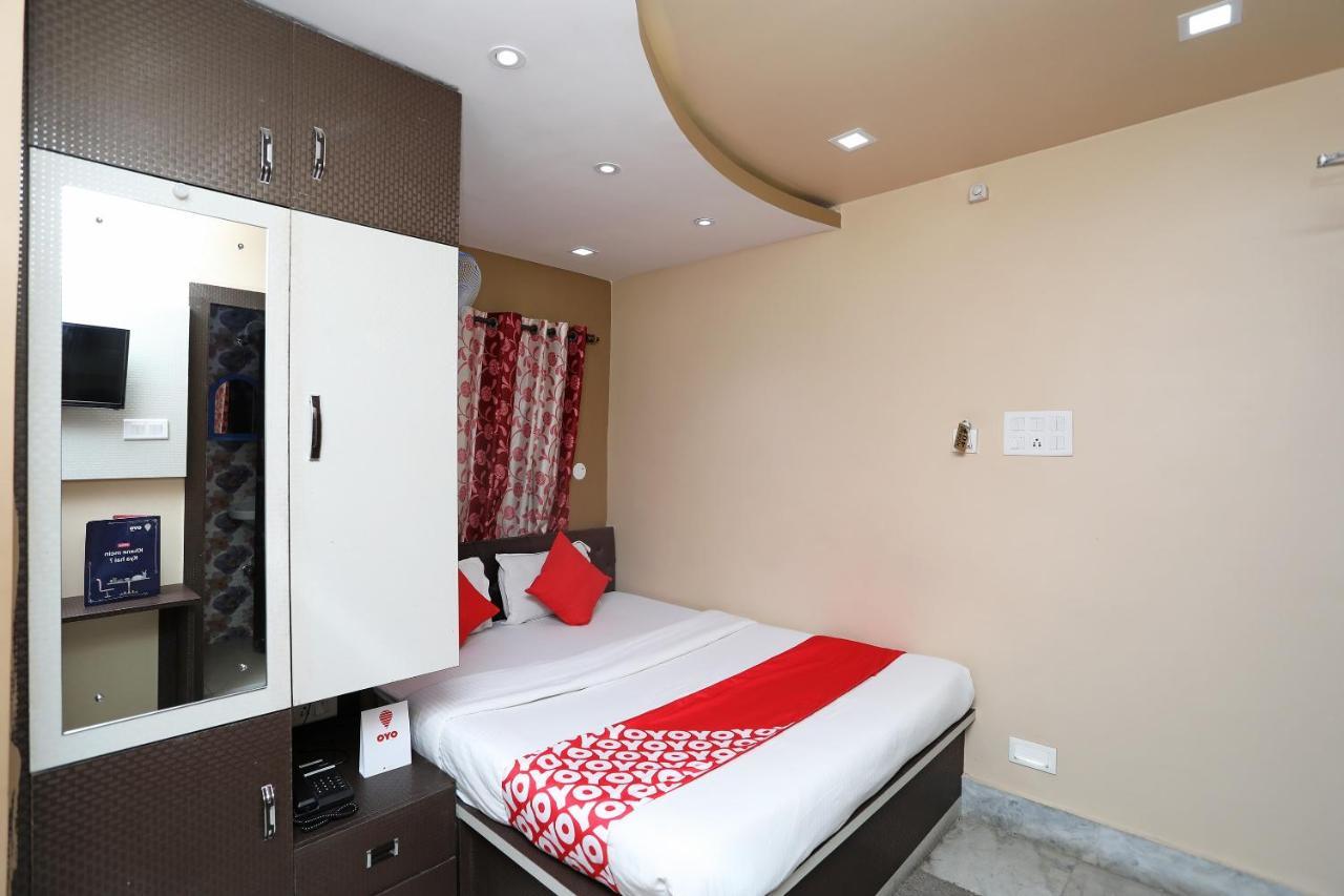 Oyo 9975 Hotel Asmeet โกลกาตา ภายนอก รูปภาพ